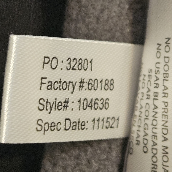 Men's St. Louis Cardinals Antigua Black Metallic Links Full-Zip Vest - Picture 12 of 13